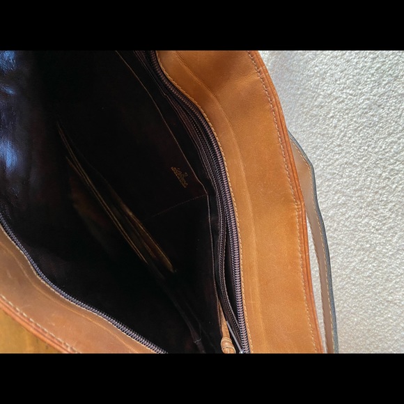 Loewe tan purse - Picture 2 of 7